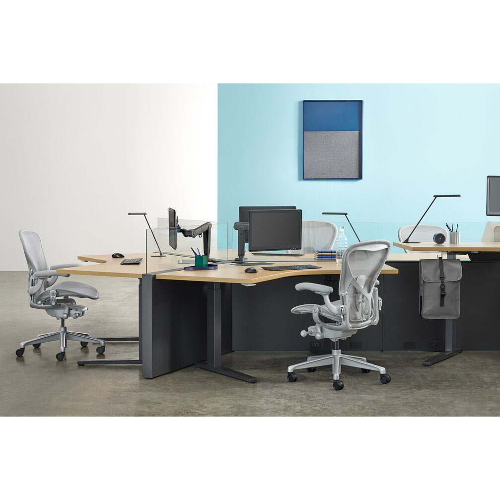 Herman MillerAeron mineral veľkosť B